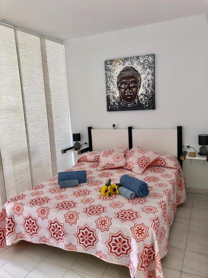 Large Loft In Los Cristianos With Wi-Fi And Pool Arona  Bagian luar foto