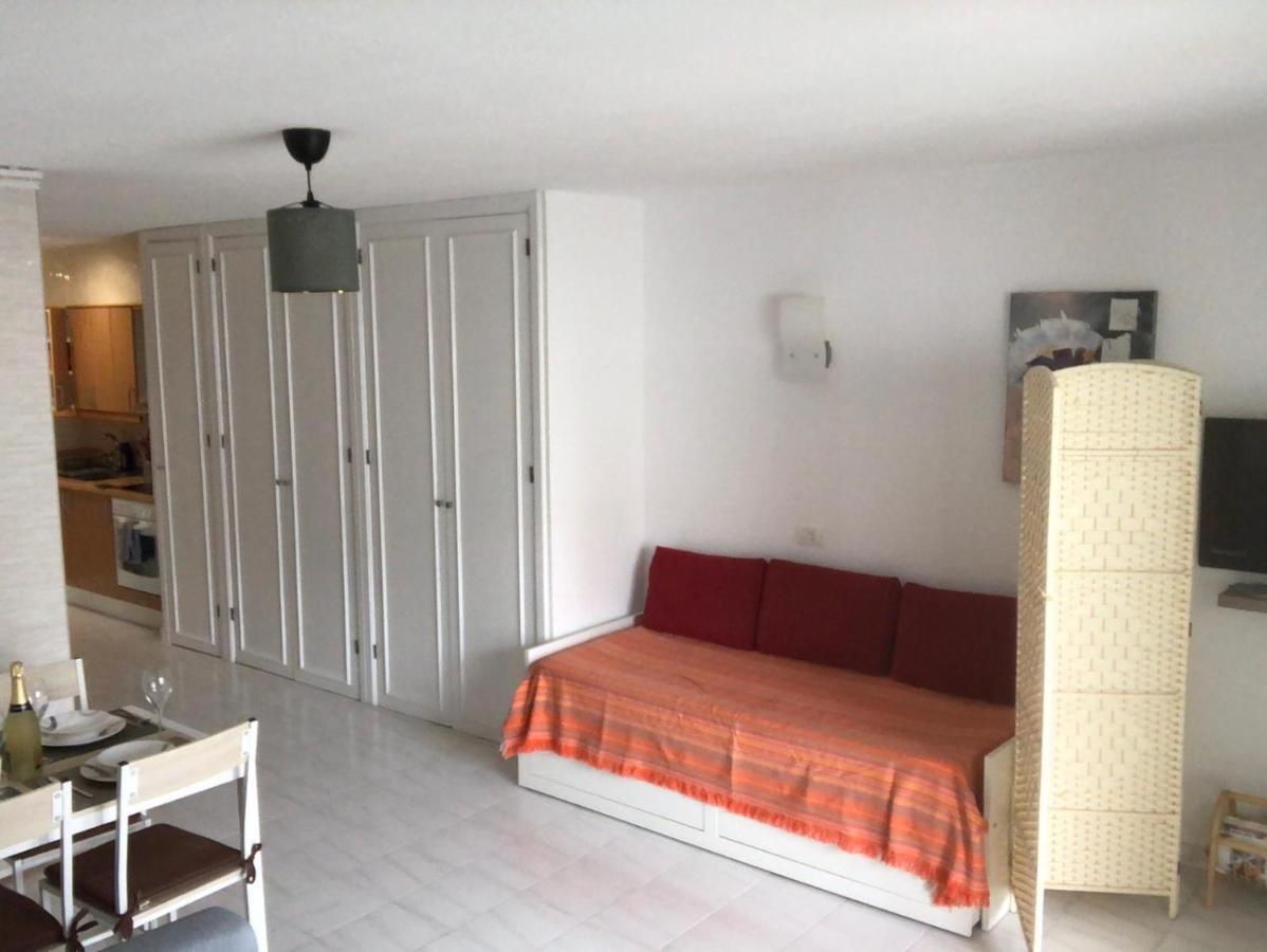 Large Loft In Los Cristianos With Wi-Fi And Pool Arona  Bagian luar foto